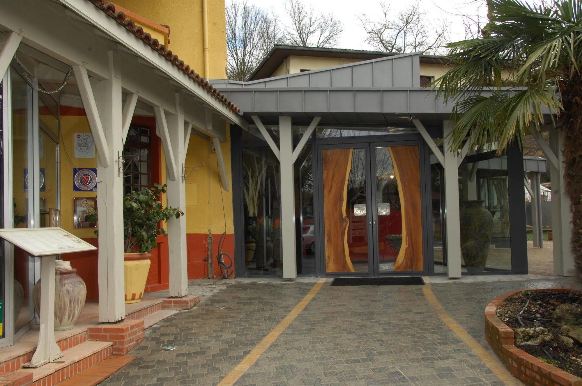 Logis Hotel Restaurant Chez Nous Sainte-Croix  Екстер'єр фото